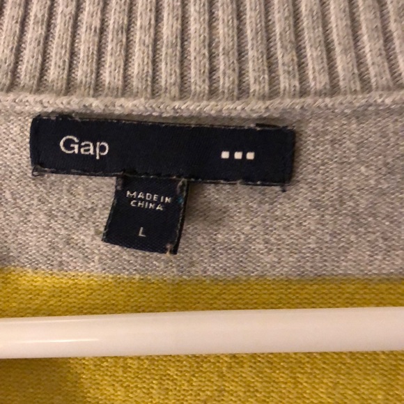 Gap sweater - Picture 3 of 3